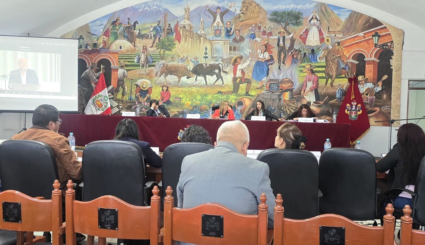 Sesión de concejo municipal de Arequipa. (Foto: Omar Cruz/@photo.gec)