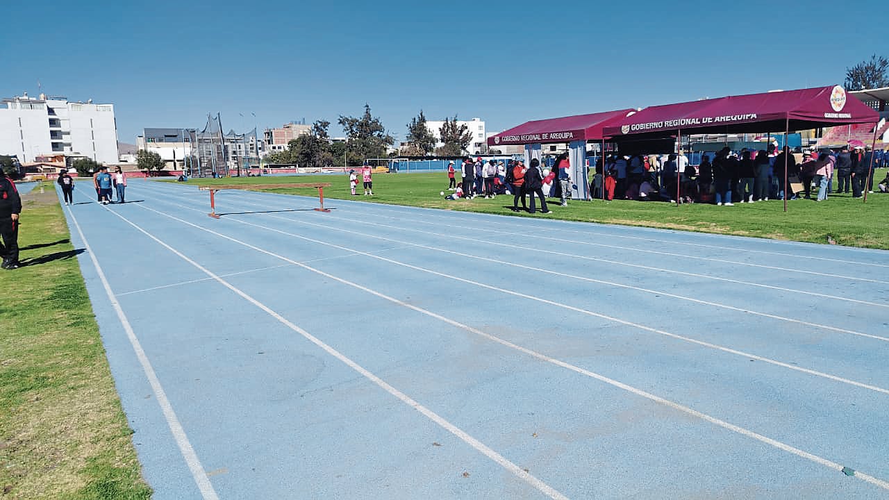 Pista del estadio Carlos Alfredo Villanueva Umacollo, en Yanahuara, pasará a ser de seis carriles. (Foto: Álvaro Figueroa/@photo.gec)