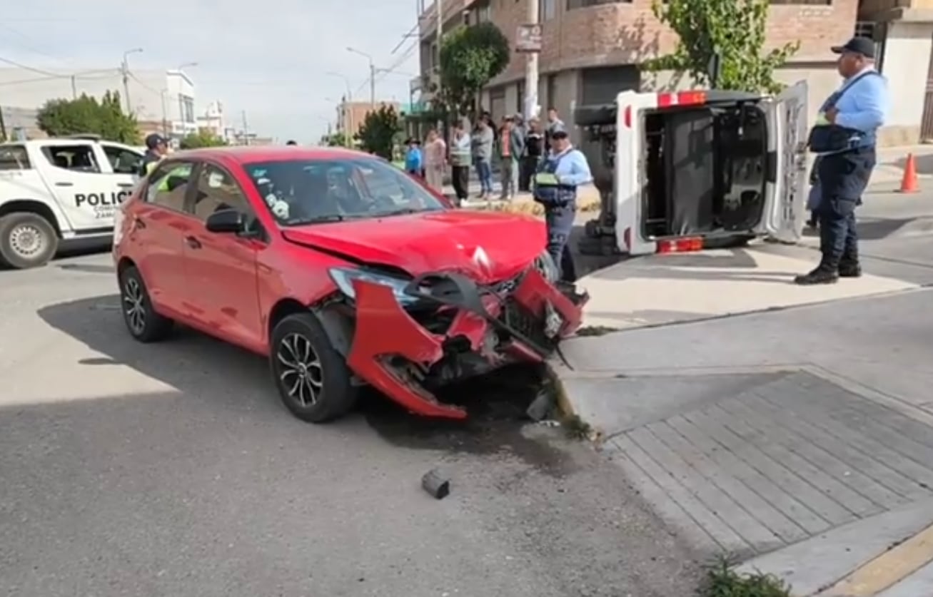 Choque de vehículos deja un herido en Arequipa
