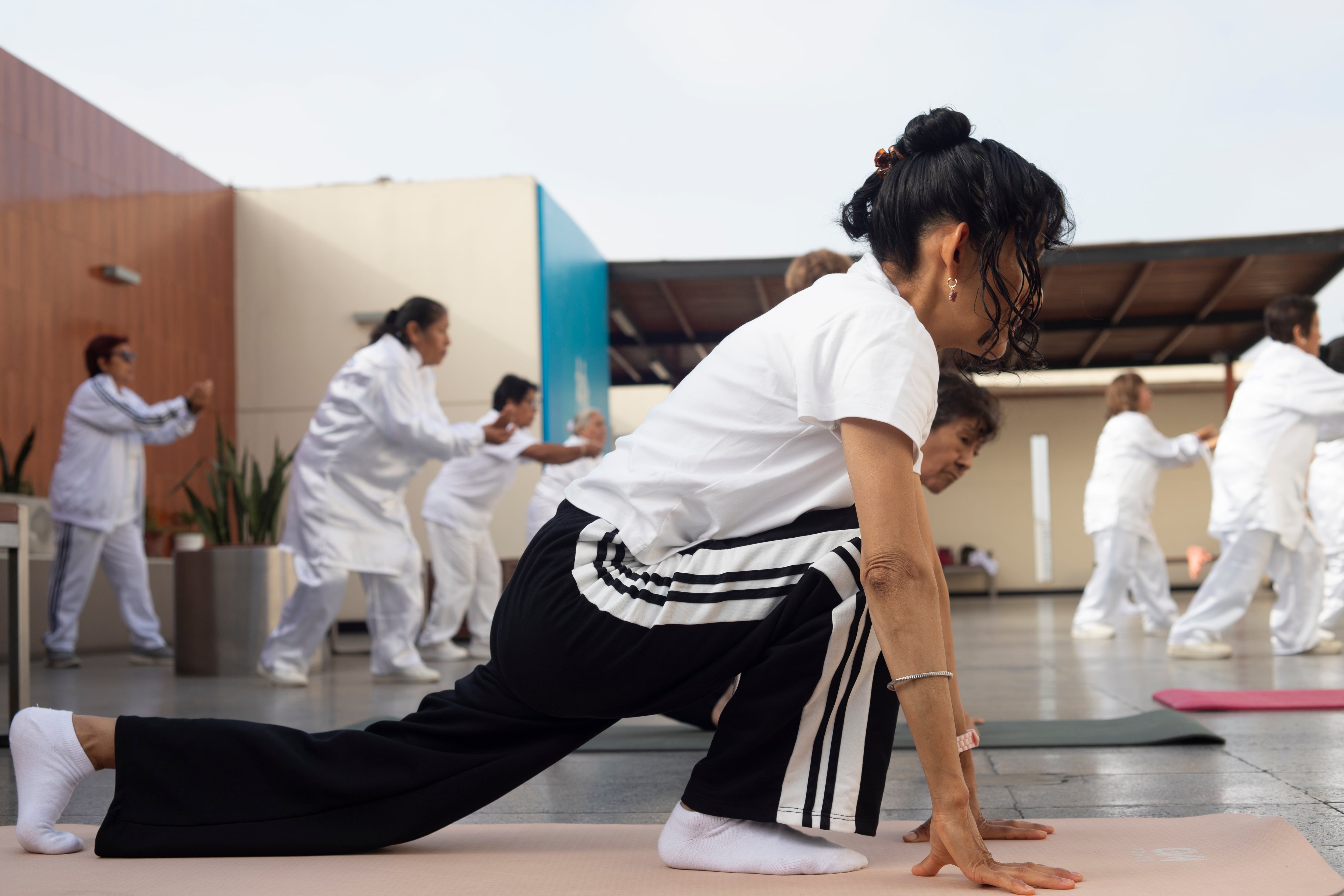 En el marco del Día de la Medicina Complementaria, especialistas de EsSalud destacaron el uso de técnicas ancestrales para mejorar la calidad de vida de los pacientes.