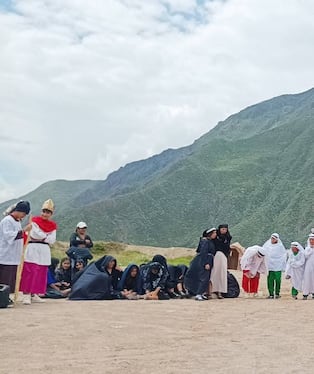 Estudiantes escenifican la pasión de Cristo en Cotahuasi, La Unión (Foto: La Voz Pública)