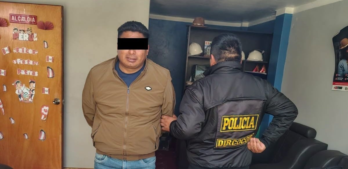 La intervención se realizó tras la denuncia de un empresario que señaló que le habrían solicitado el dinero para gestionar una obligación pendiente de la Municipalidad Distrital de Huacullani.