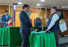 Huancayo: cuatro accesitarios juramentan como regidores y asumirán funciones por un mes (video)
