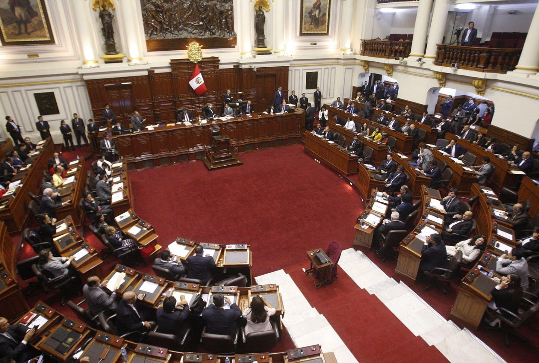 Tras la renuncia irrevocable de diez parlamentarios a la bancada de Fuerza Popular, el Congreso quedará conformado de la siguiente manera. (Foto: Andina)