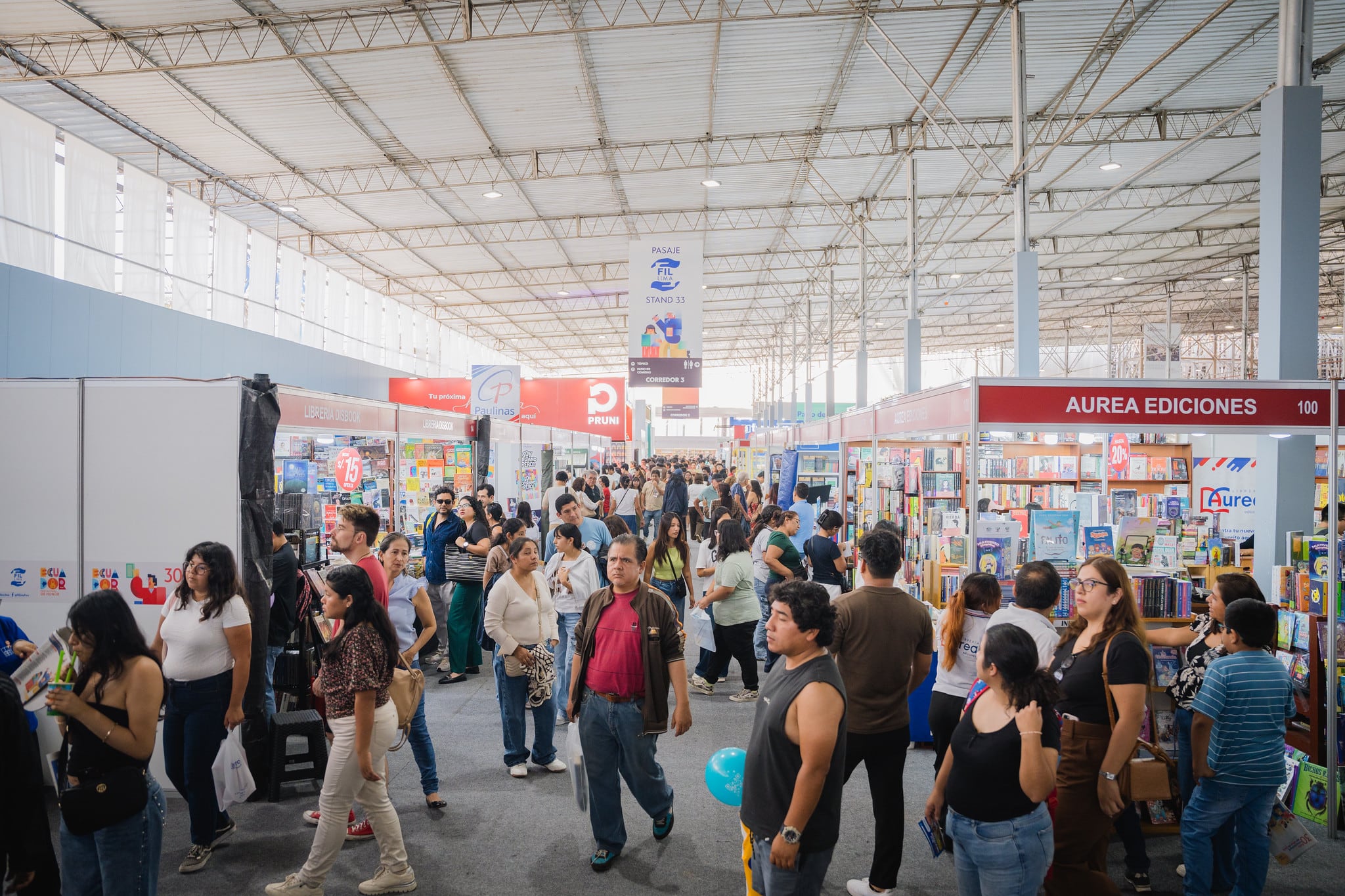 La Feria Internacional del Libro de Lima entra en su recta final con una programación que reúne presentaciones editoriales, talleres, conversatorios y espectáculos musicales para públicos de todas las edades.