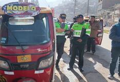 Hallan sin vida a conductor dentro de mototaxi en Huancayo
