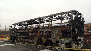 51 pasajeros de salvan de morir tras incendiarse el bus en que viajaban