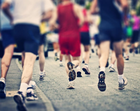 Antes de correr una 5K, 10K o 21K, la preparación progresiva puede ser tan importante como completar la distancia. Un especialista explica qué errores evitar.
