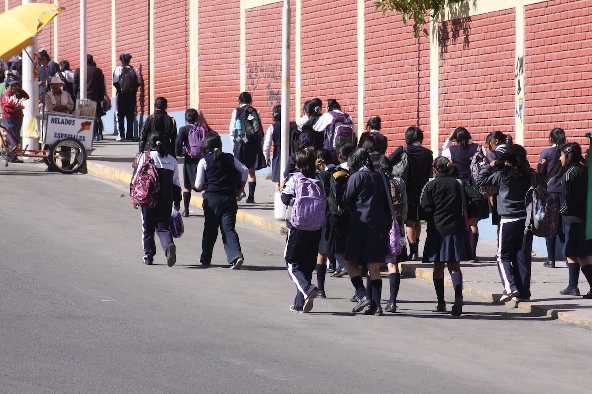 Exhortan a colegios de Arequipa a suspender viajes de promoción por riesgo del Fenómeno El Niño