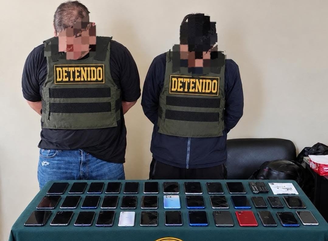 Detenidos son acusados por receptación agravada en Arequipa. Foto: PNP.