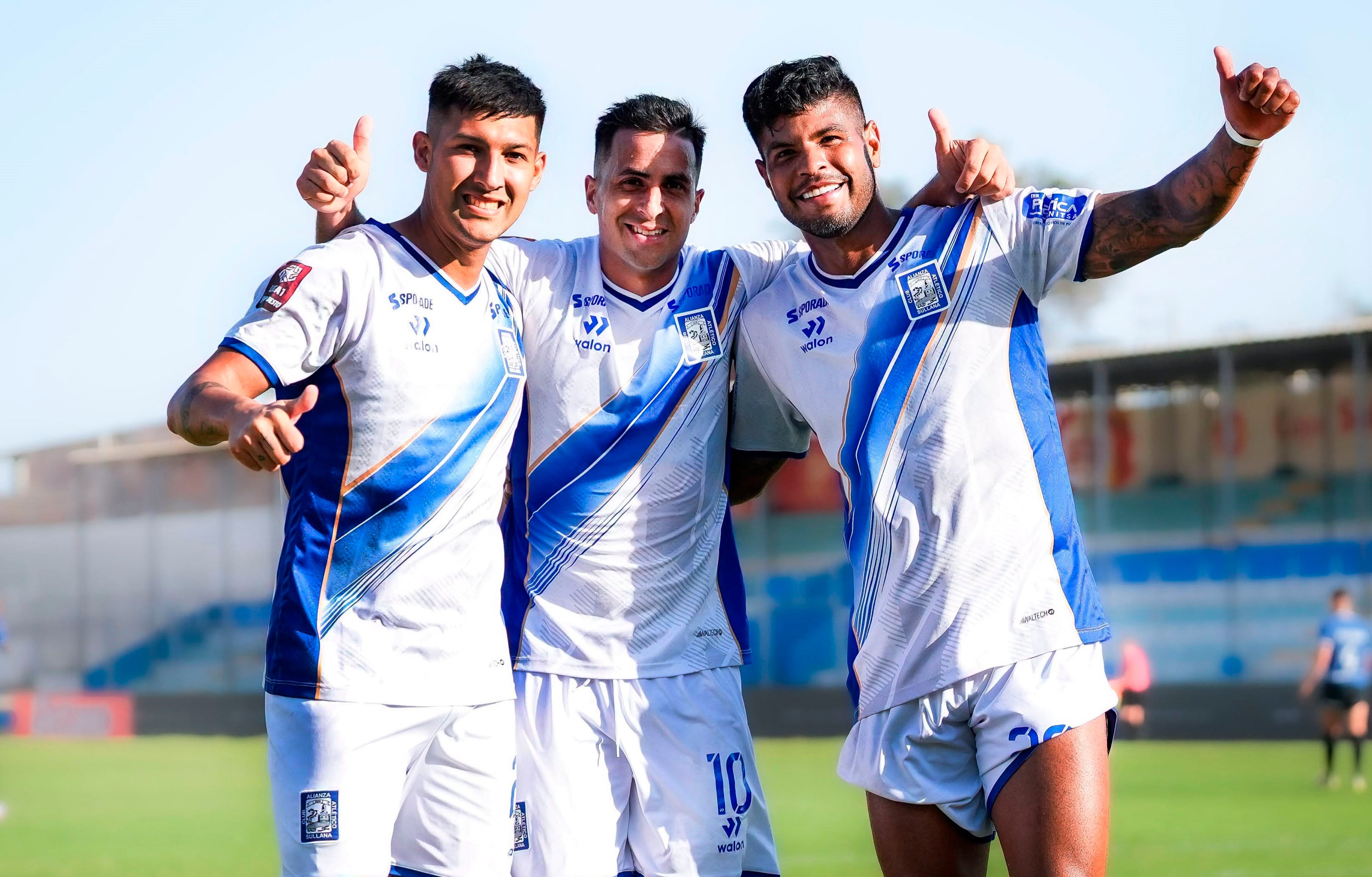 Liga 1: Los "churres" se tomaron tres chelas en el horno de Sullana