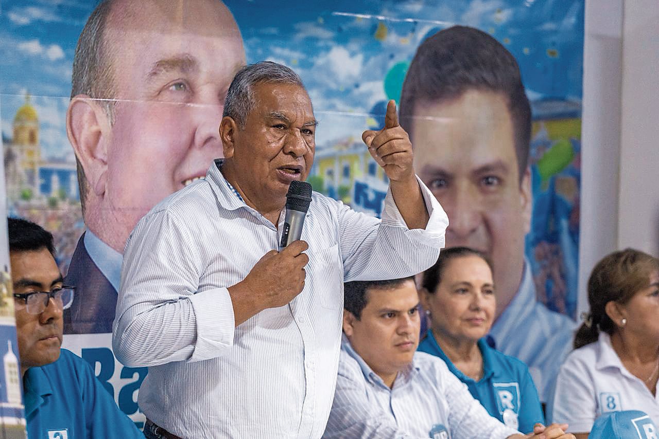 Candidato de Renovación Popular sigue en carrera.