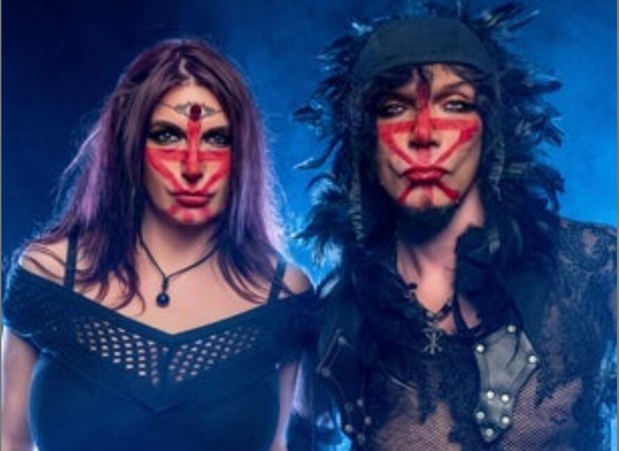 Dos referentes mundiales del post-punk y la escena gótica llegan por primera vez juntos al país para una presentación única en el corazón de la capital.