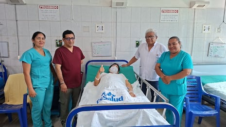 Médicos de EsSalud extirpan un tumor de 18 kilos a paciente de 65 años en Iquitos