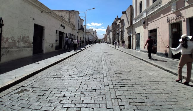 Primera cuadra de la calle San Francisco. (Foto: Flor Barrios/@photo.gec)