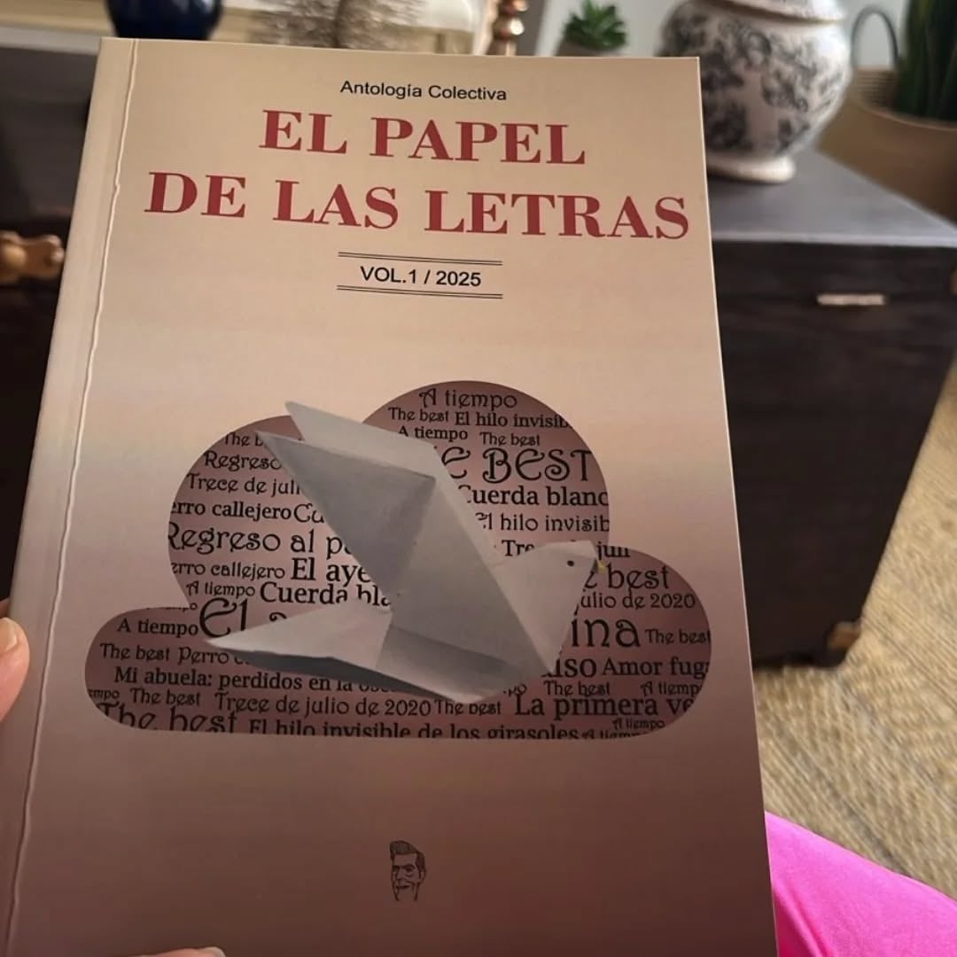 El Papel de las letras reúne a once escritores de distintas edades unidos por una misma convicción: la pasión inagotable por la literatura. Sus cuentos son testimonio de un potencial narrativo en pleno florecimiento y de una fascinación profunda por el acto de contar historias.