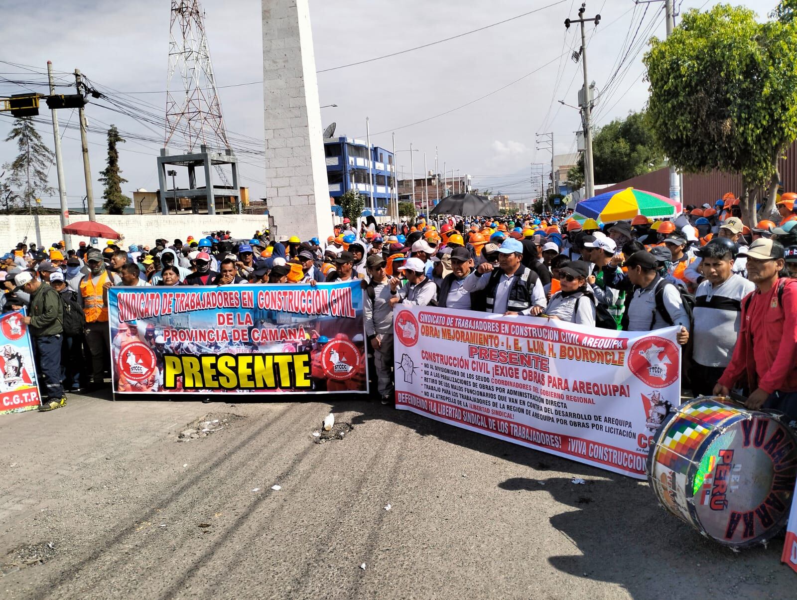 Trabajadores de Construcción Civil protestan en la sede del Gobierno Regional de Arequipa. Foto: GEC.