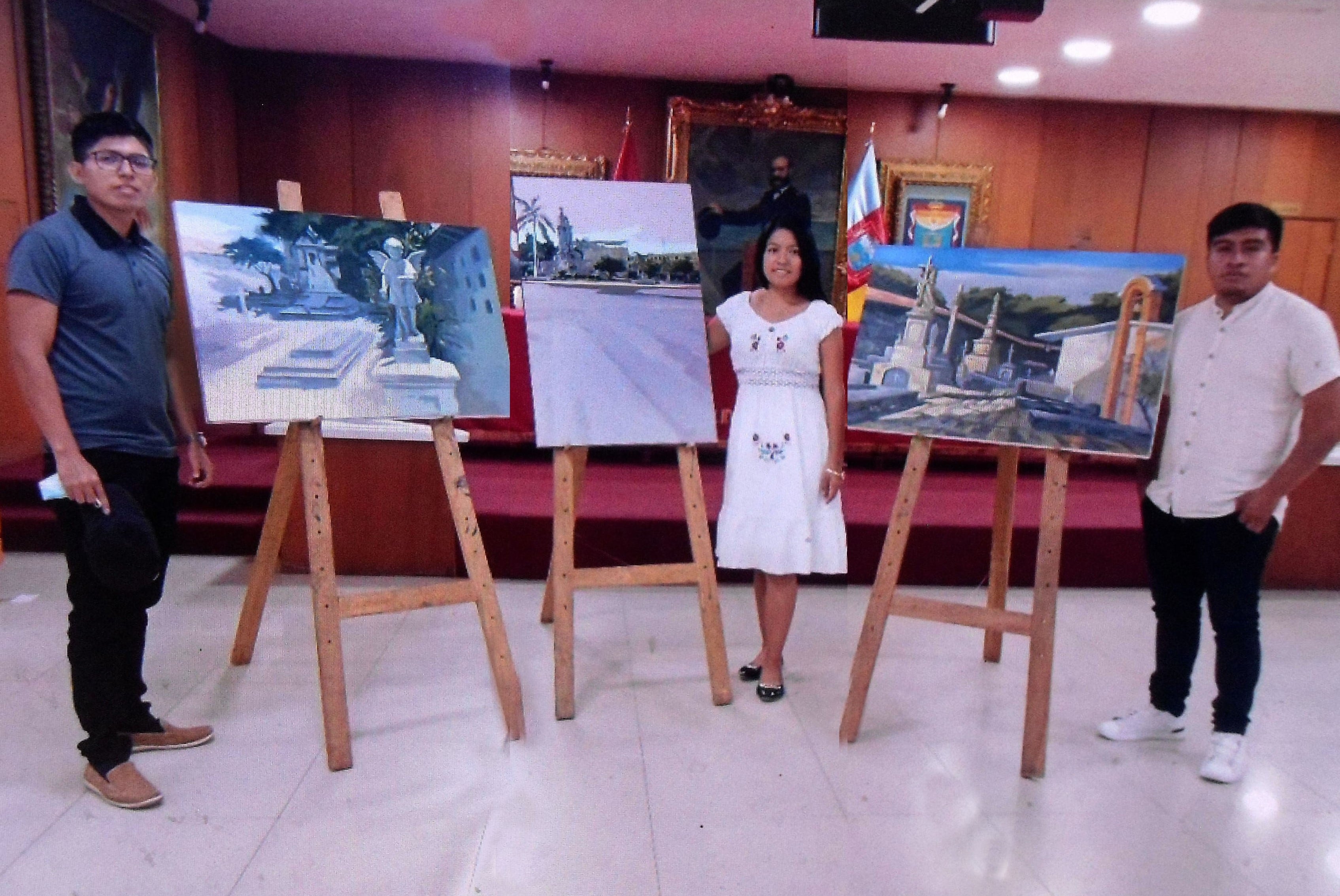 Exponen los destacados plásticos Milagros Chapilliquén, Jesús Leyton y Juan Castro.