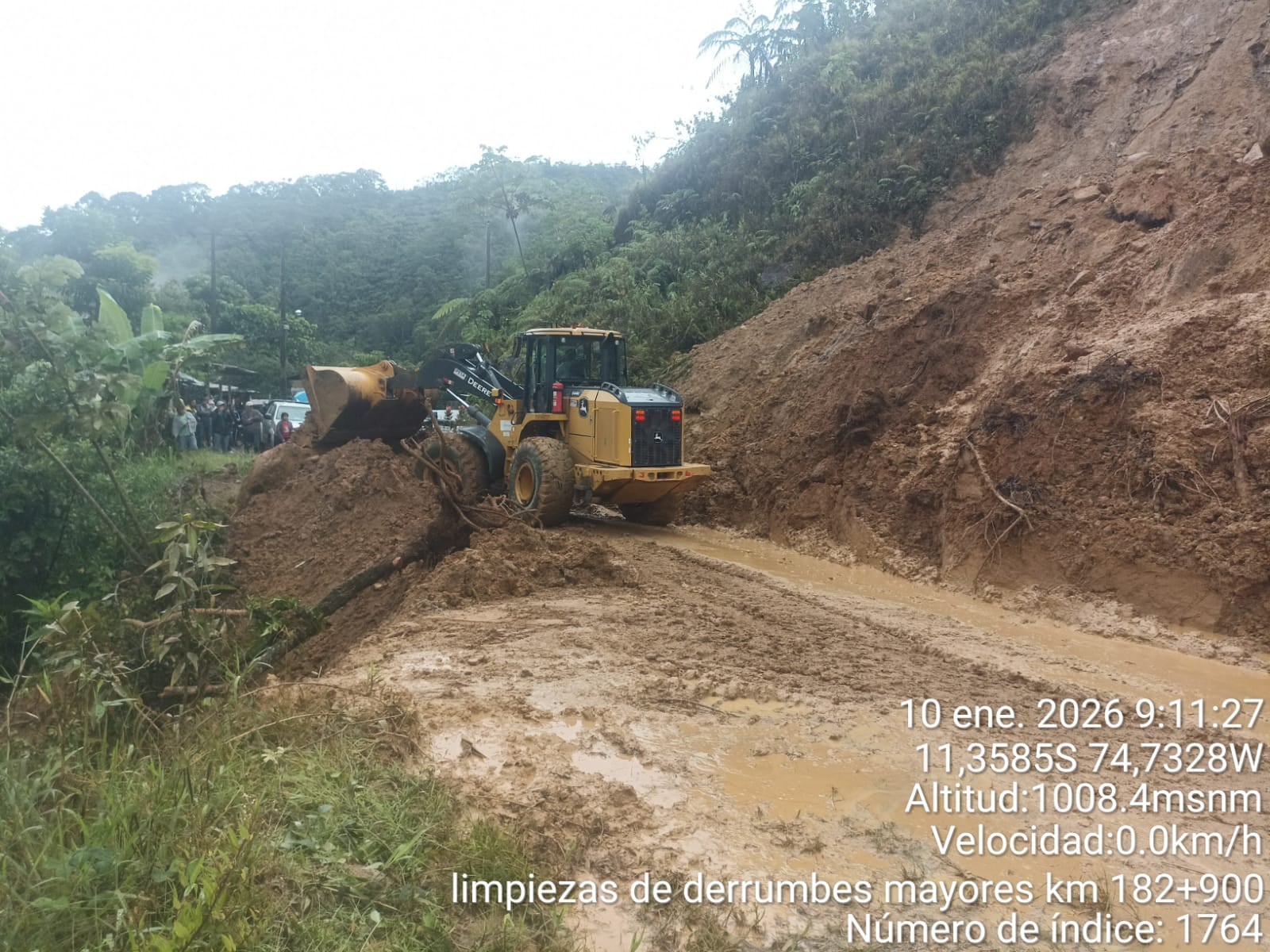 Foto Cortesía Defensa Civil Junín
Pampa Hermosa ,liberación de vía