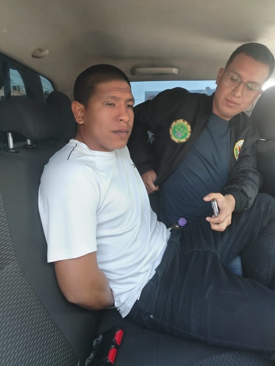 Los policías lo detuvieron cuando viajaba en un ómnibus. Él es investigado por presuntamente pertenecer a “Los Gatilleros de la Perla” y habría disparado a un mototaxista