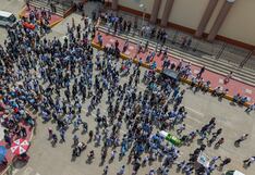 Piura: Multitudinario adiós a docentes que fallecieron en accidente de tránsito en La Arena