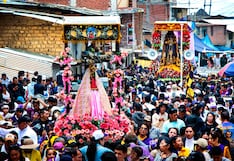 Fieles y peregrinos reciben la bendición del Señor Cautivo en Ayabaca