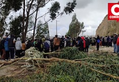 Huancavelica: Estudiantes de la UNAT radicalizan huelga indefinida con bloqueos en Pampas