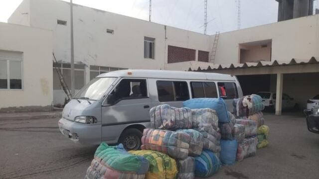 Tacna: Detienen a chofer de minibús con ropa de contrabando por 72,000 soles