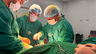 Obrero se corta la mano con amoladora y médico lo opera y la reimplanta