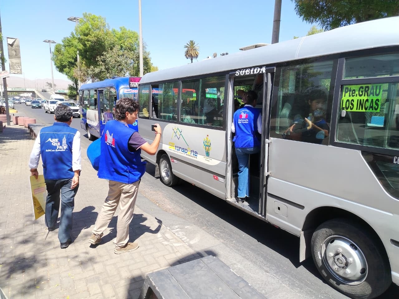Campaña de sensibilización sobre pase libre a personas con discapacidad al transporte público en Arequipa. Foto: GEC.