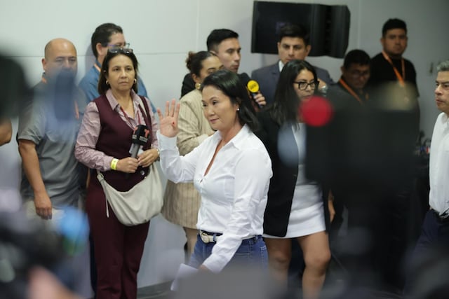 Keiko Fujimori pide ampliar horario de votación por mesas no instaladas (Fotos: Hugo Pérez /@photo.gec)