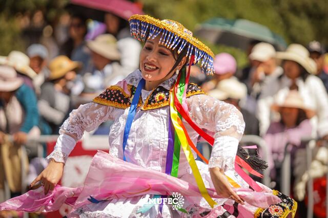 Fiestas del Cusco: Así fue el gran desfile de instituciones públicas en la plaza mayor