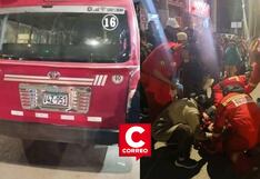 Puno: Tres personas resultaron heridos tras caer de un vehículo de servicio urbano en marcha