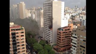 Bomberos controlan incendio en Miraflores