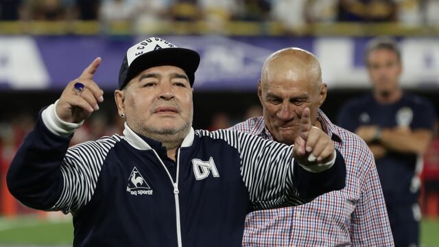 Maradona seguirá en Gimnasia y Esgrima hasta 2021