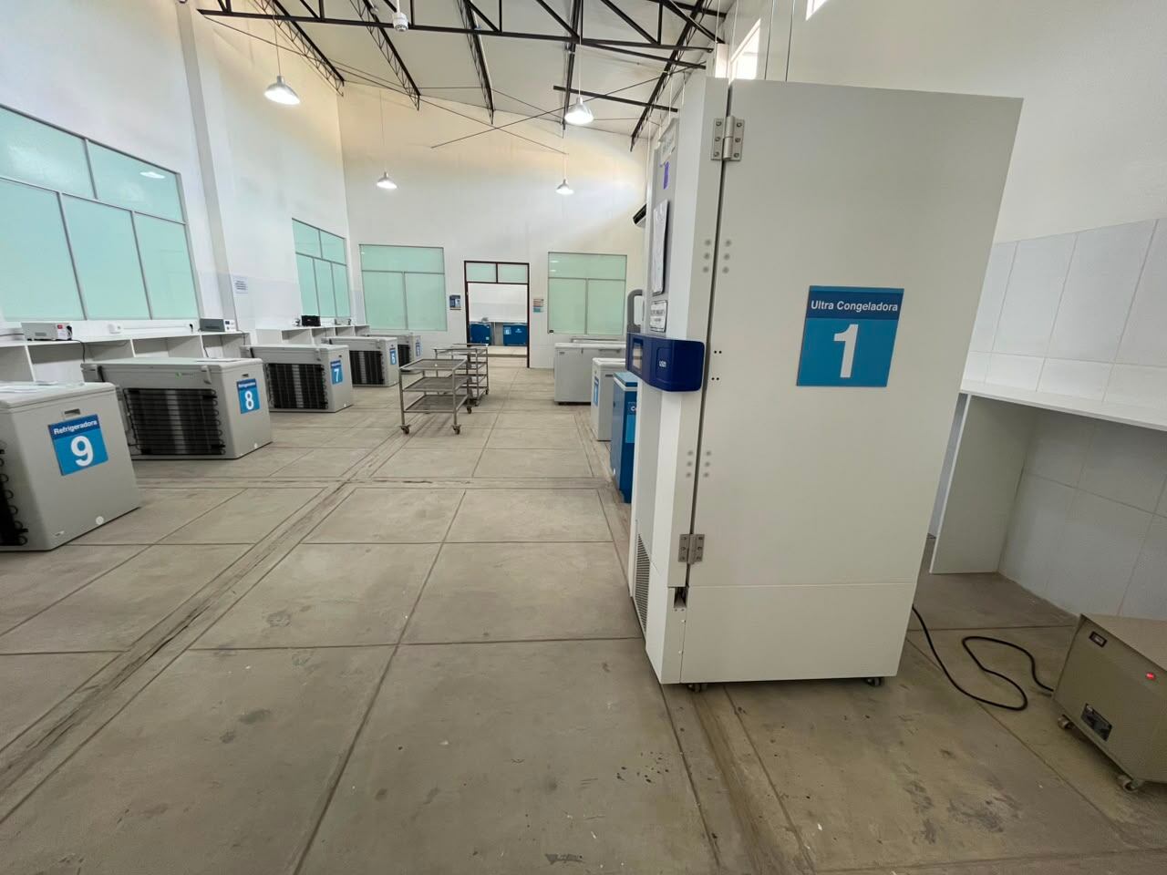 Resguardo de vacunas bajo estrictas condiciones de cadena de frío