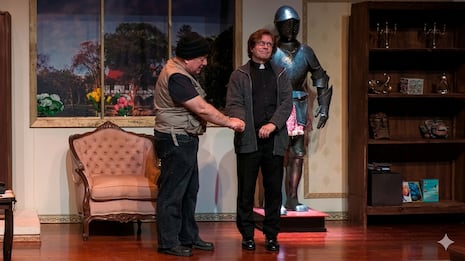 Carlos Bañuelos regresa al teatro con la comedia “Noche de Enredos” en Miraflores