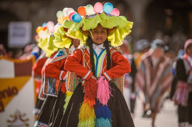 Fiestas del Cusco: Derroche de talento en concurso de danzas de nivel primario