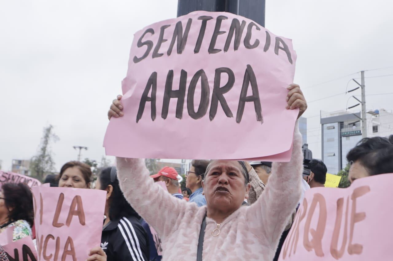 Piden que se confirme la sentencia al alcalde Arturo Fernández. (Foto: Vanessa Hordyj)