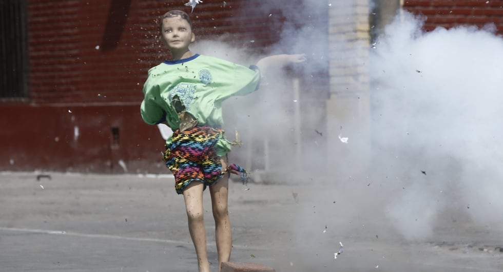 DEMOSTRACION DE PELIGRO DEL USO DE ARTEFACTOS PIROTECNICOS