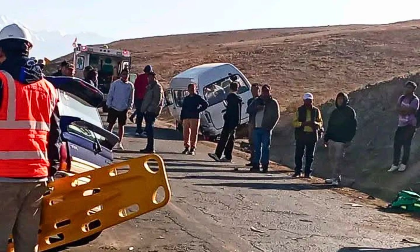 Múltiple choque en la carretera Cerro Verde, en Arequipa, deja varios heridos leves. Foto: GEC.