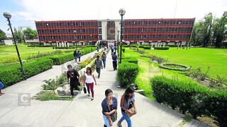 Universidad San Agustín ofrece  1517 vacantes en examen ordinario