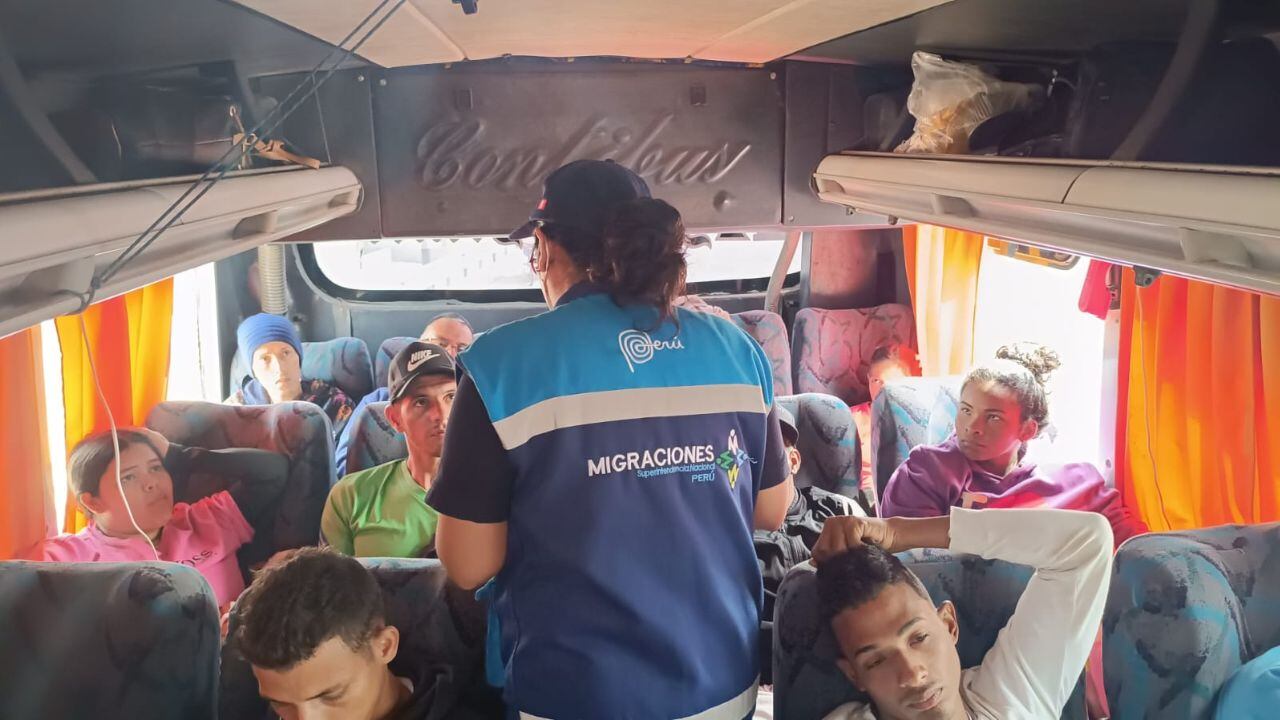 Fueron intervenidos en el peaje de Chicama a bordo de un bus interprovincial proveniente de Tumbes con destino a Tacna.