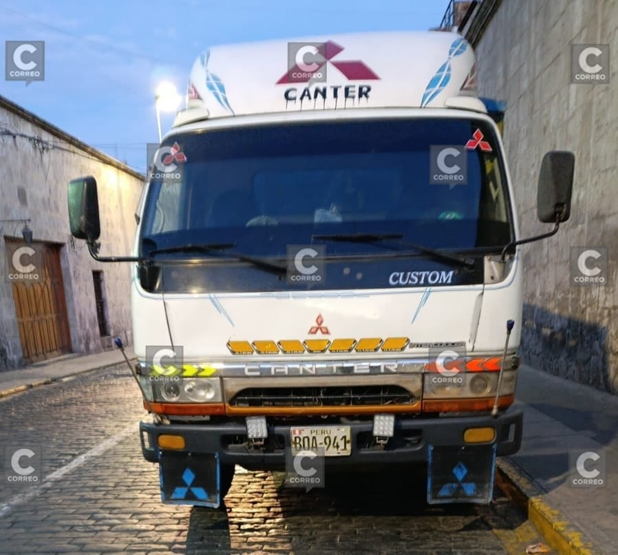 Falsos obreros intentaron robar cables de cobre en el Cercado de Arequipa. Foto: GEC.