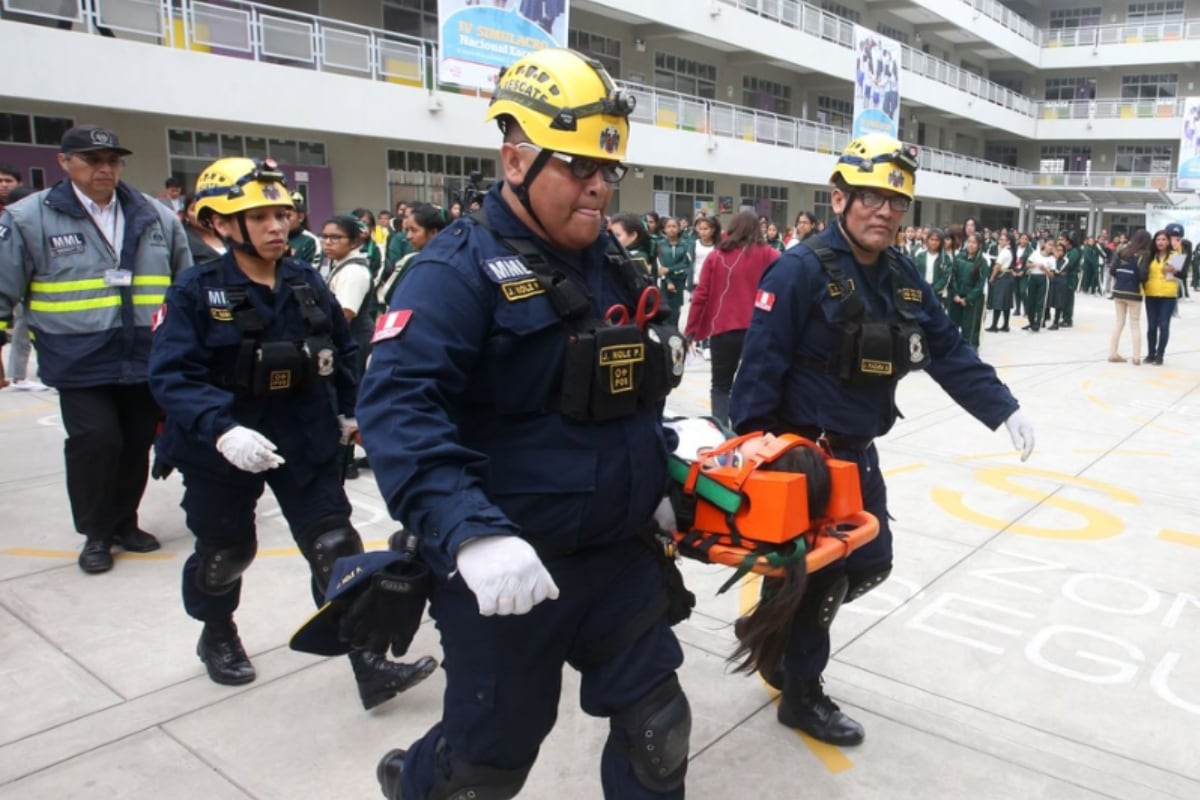 Este simulacro incluirá escenarios de sismos, inundaciones y huaicos, según las características de cada región. (Foto: Andina)