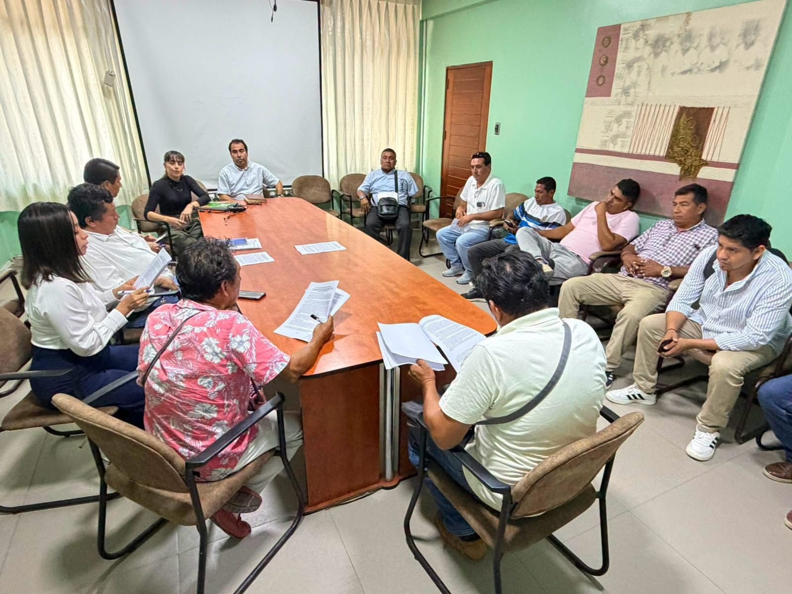 Funcionarios de la comuna de Sullana sostuvieron una reunión con integrantes de los sindicatos de obreros