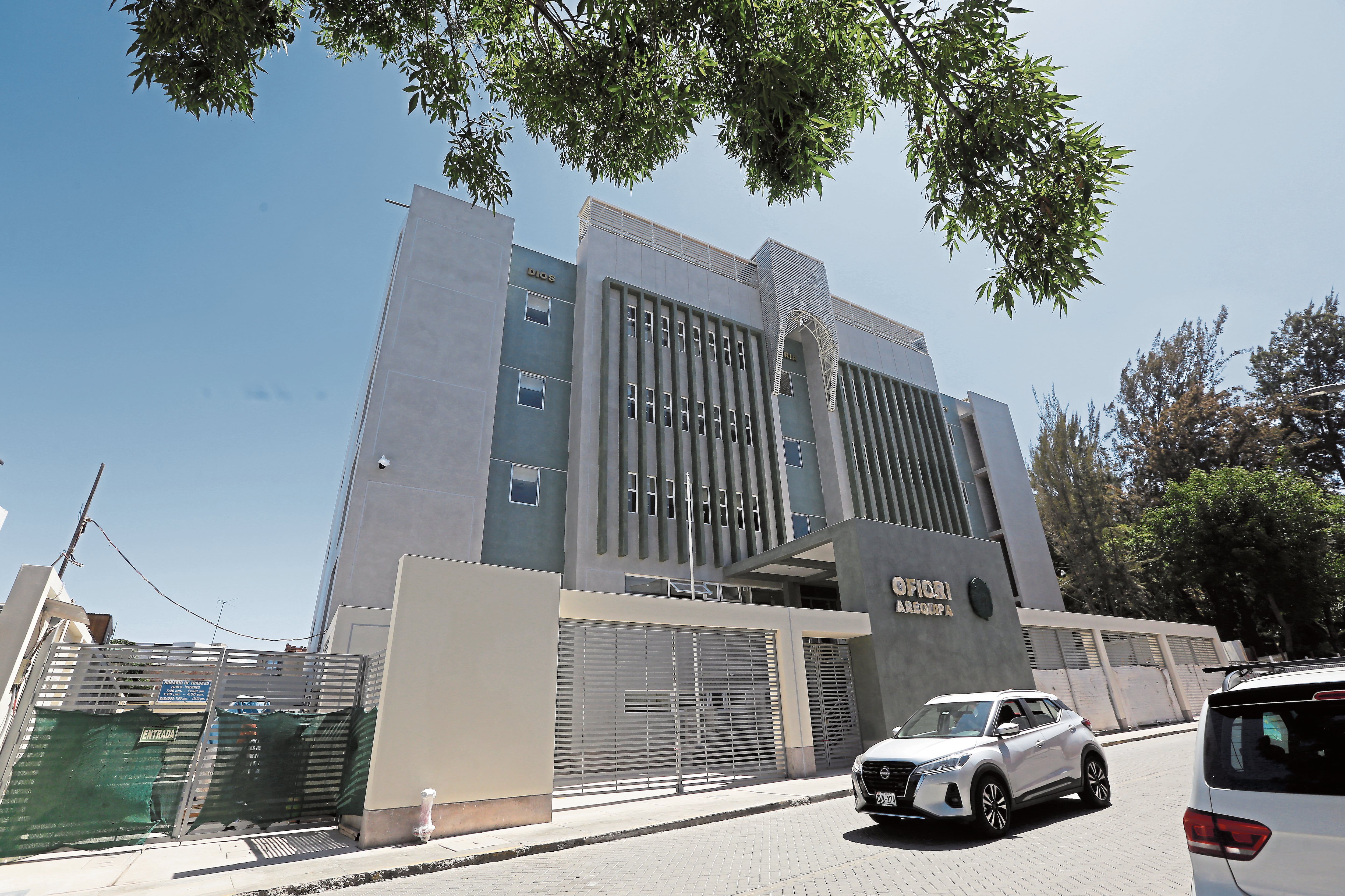 Edificio no puede ser usado ante la falta de varios componentes. (Foto: GEC)