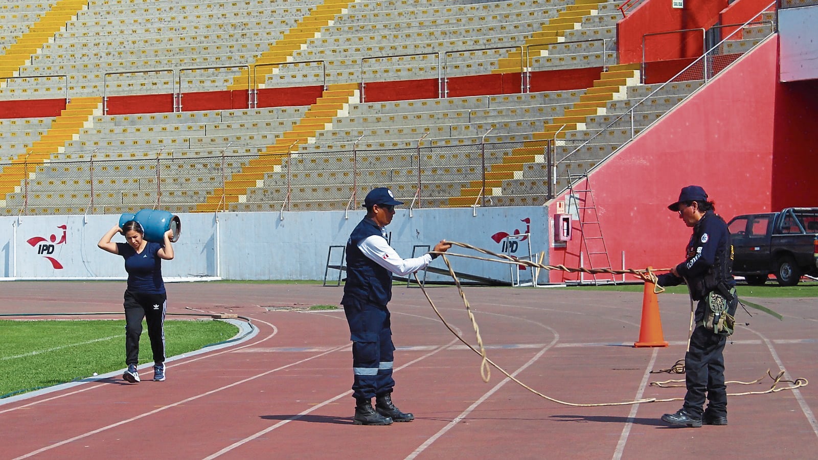 Ante emergencias y desastres. Personal realiza rigurosas pruebas.