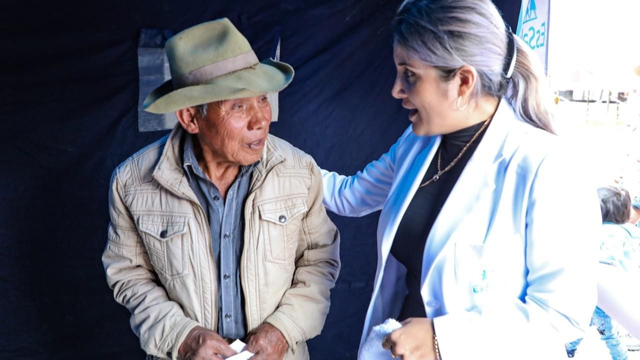 Acción cívica descentralizada y se atendió en 10 especialidades.