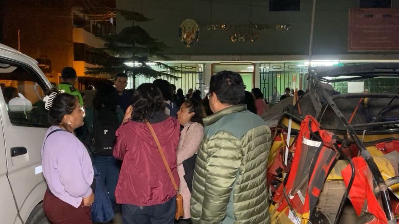 Hampones detuvieron las unidades cuando se encontraban por el sector El Inca, en el distrito de Chao, para despojarles de laptops, dinero, víveres y celulares. (Foto: Radio Ke Buena Virú)